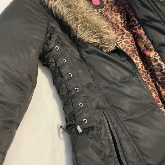 BETSY JOHNSON PARKA/WINTER COAT - Picture 6 of 9